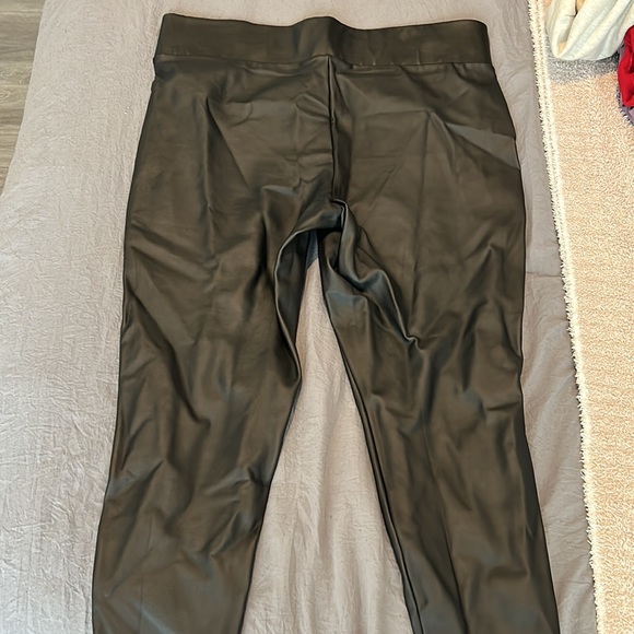 Black Torrid Faux Leggings Size 3 - Picture 2 of 2